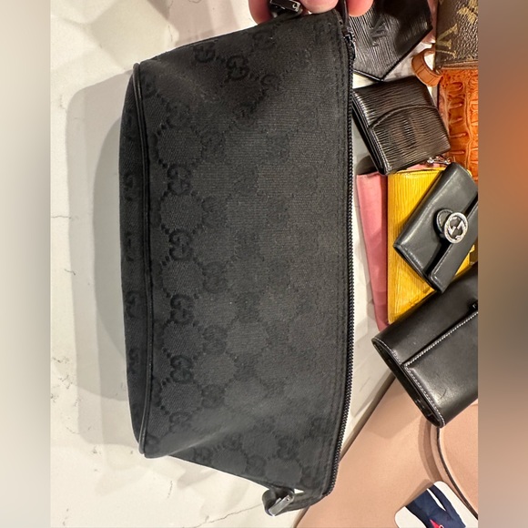 Gucci Pochette EUC - Picture 5 of 6
